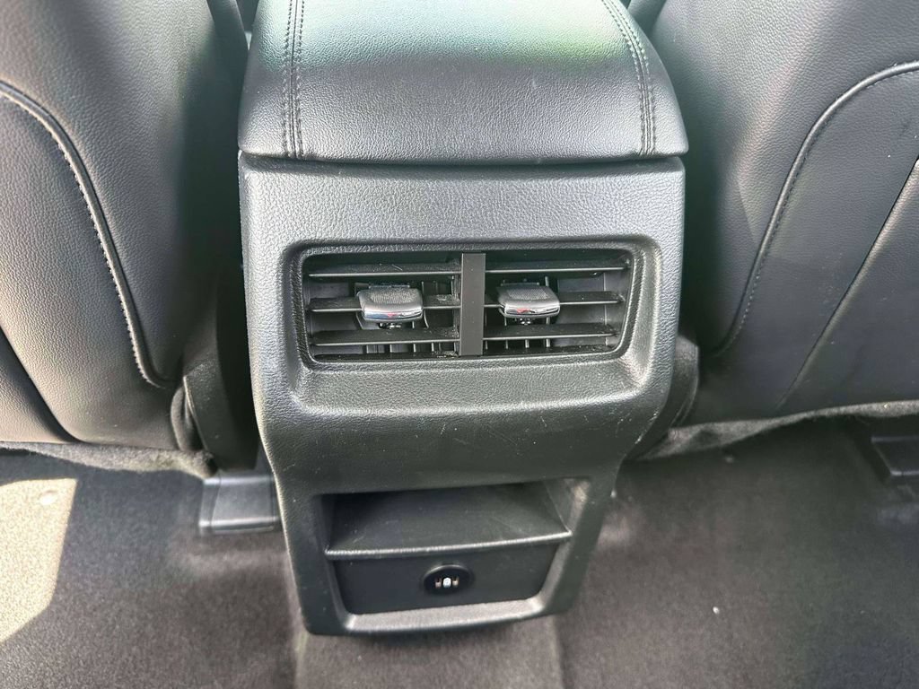 Certified 2024 Ford Edge SEL AWD/4WD image 12