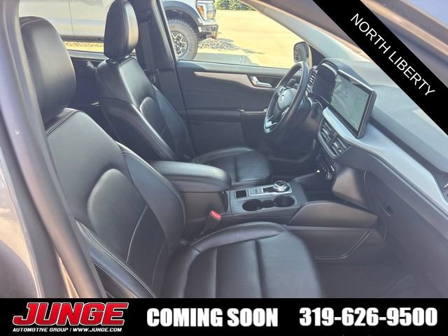 Certified 2025 Ford Escape Platinum AWD/4WD image 10