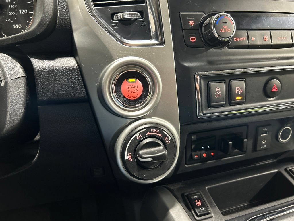 Used 2017 Nissan Titan SV AWD/4WD image 17