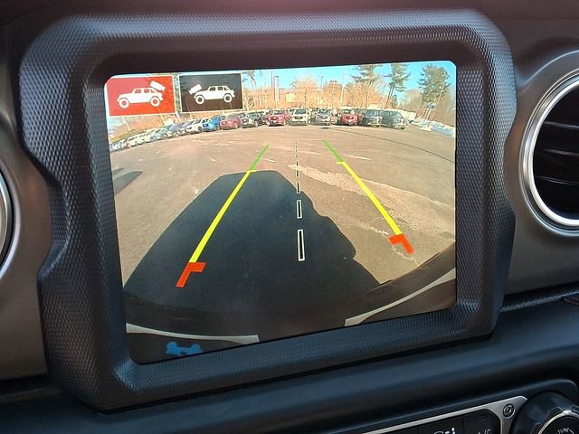 Used 2022 Jeep Wrangler Unlimited Rubicon 4xe w/ Cold Weather Group image 18