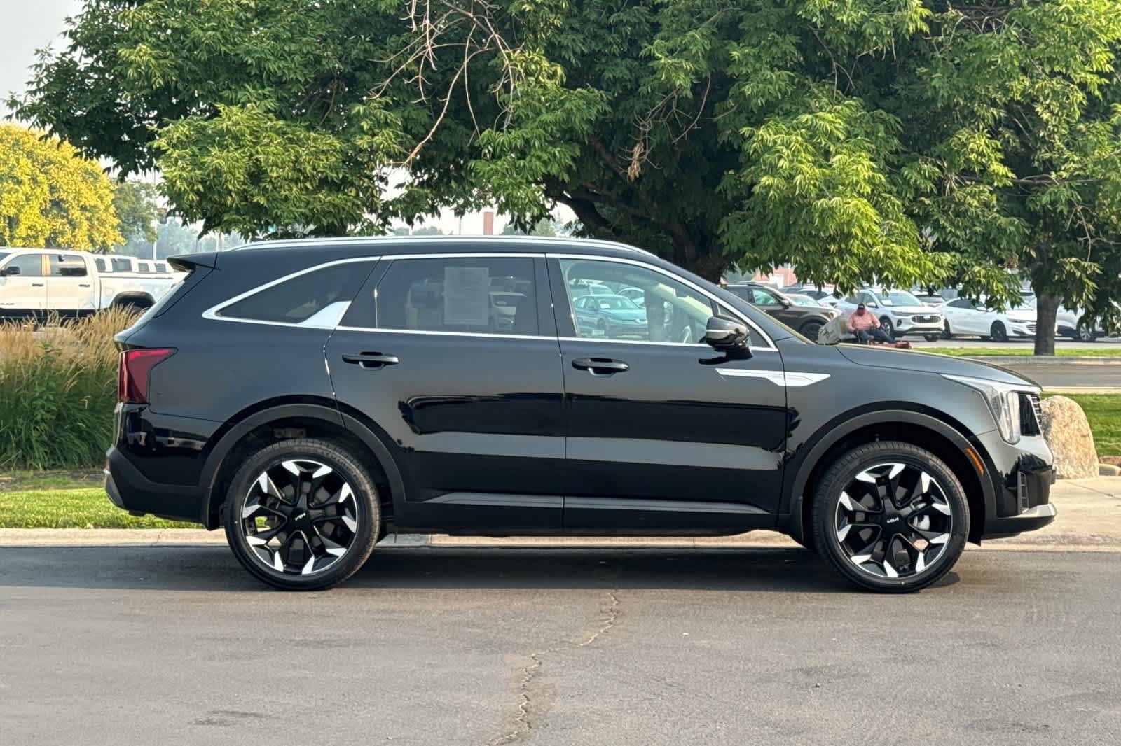 Used 2025 Kia Sorento EX AWD/4WD image 8