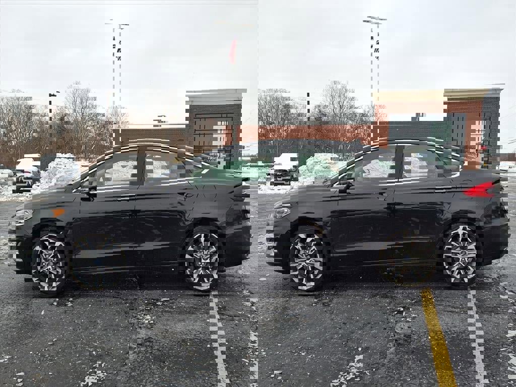 Certified 2020 Ford Fusion Titanium image 4