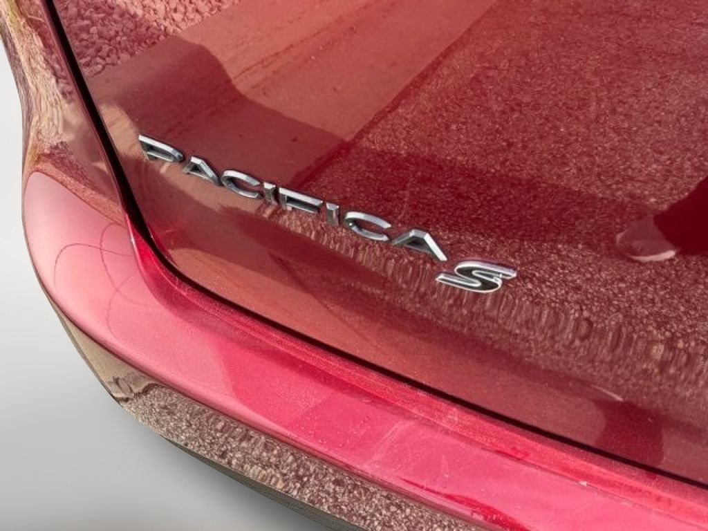 Used 2020 Chrysler Pacifica Limited w/ Advanced Safetytec Group FWD image 49