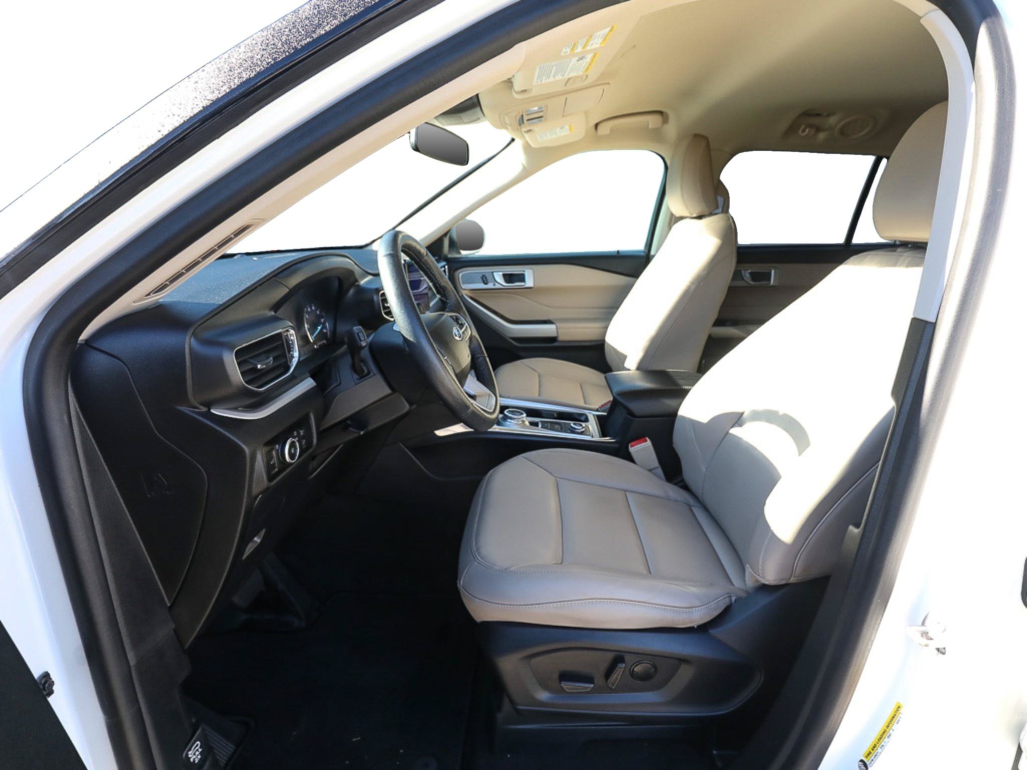 Certified 2023 Ford Explorer XLT w/ Equipment Group 202A AWD/4WD image 13