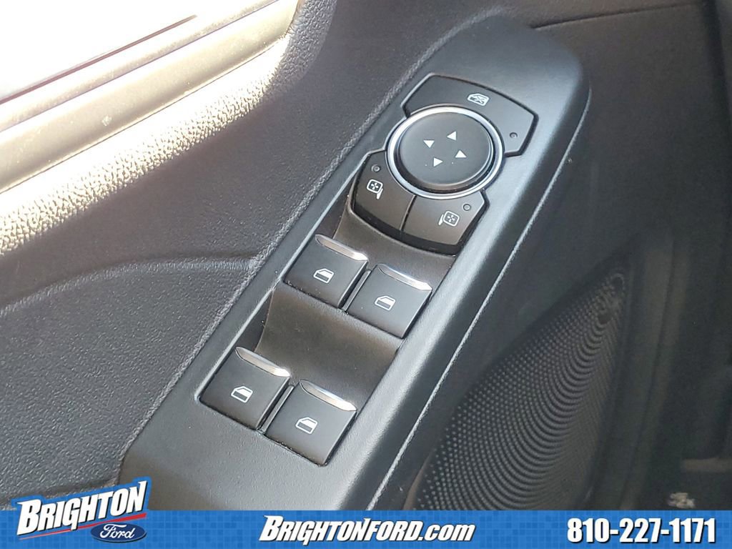 Certified 2025 Ford Escape SE FWD image 15