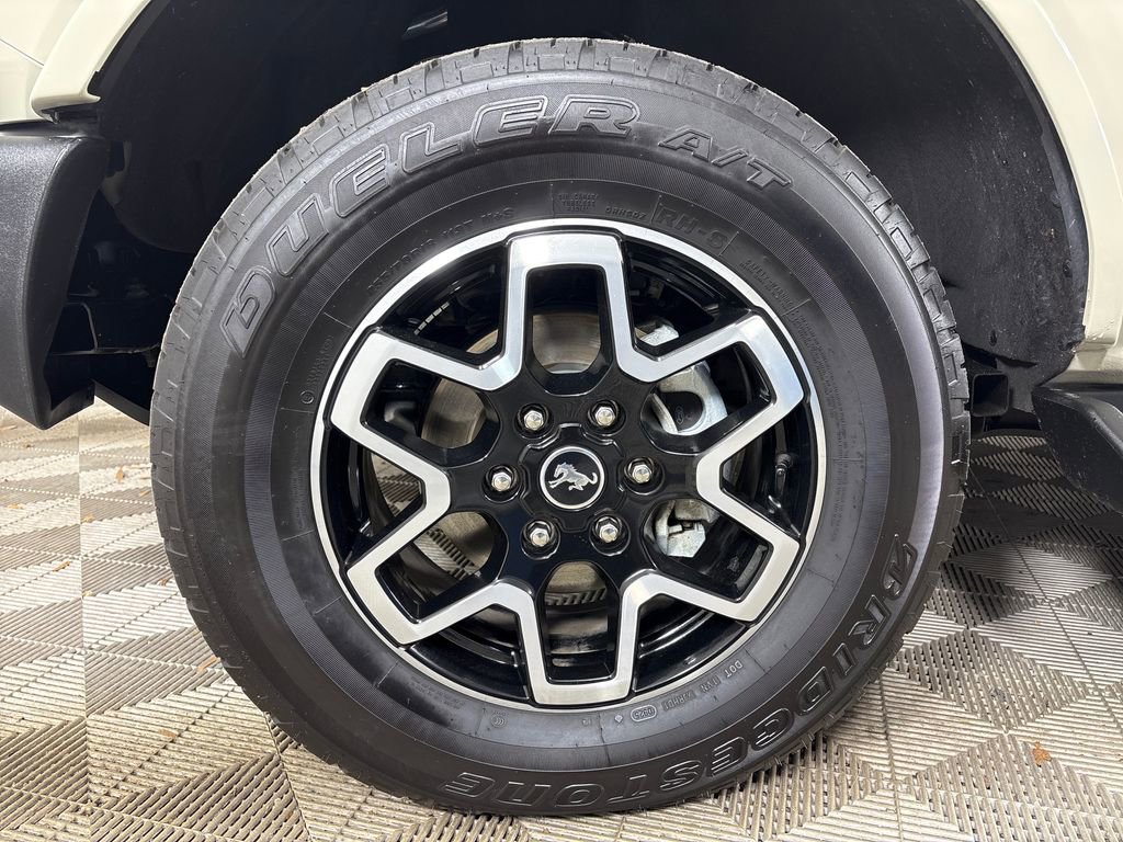 Certified 2025 Ford Bronco Outer Banks AWD/4WD image 14