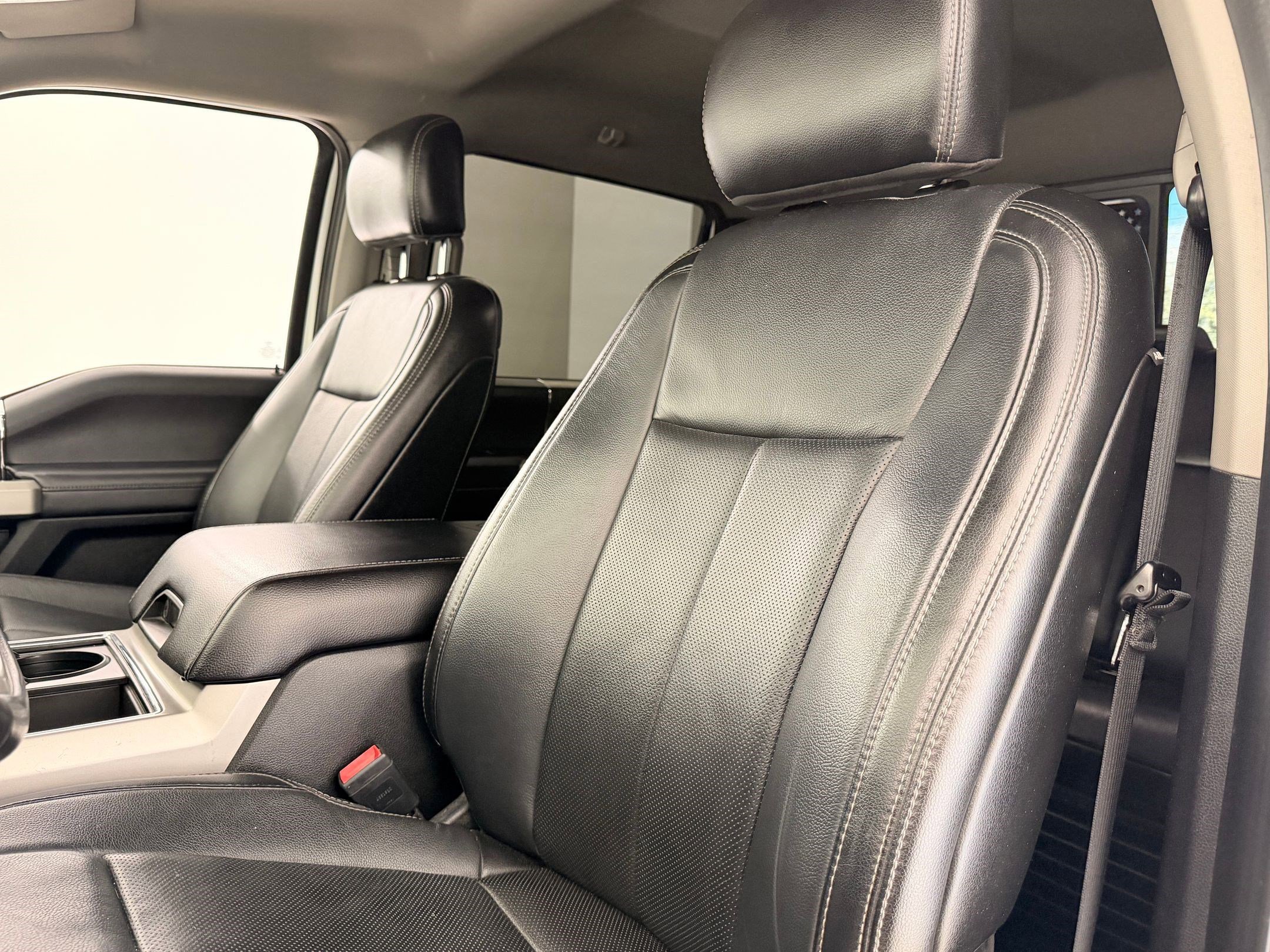 Certified 2020 Ford F250 Lariat w/ Lariat Ultimate Package image 22