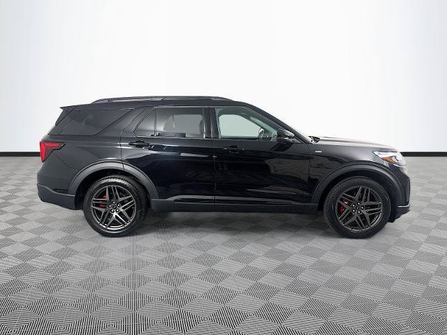 Certified 2025 Ford Explorer ST-Line w/ ST-Line Street Pack AWD/4WD image 8
