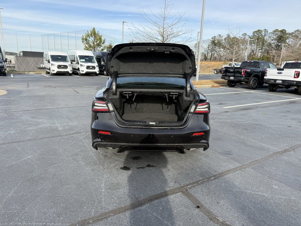 Used 2021 Nissan Maxima SR w/ Sport Mat Group image 9