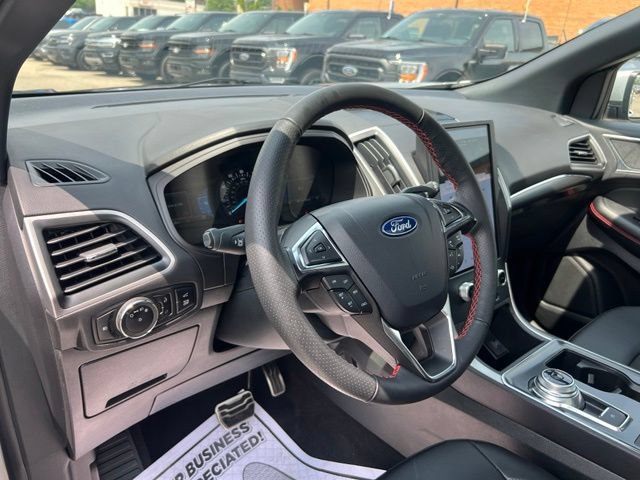 Certified 2024 Ford Edge ST-Line AWD/4WD image 7