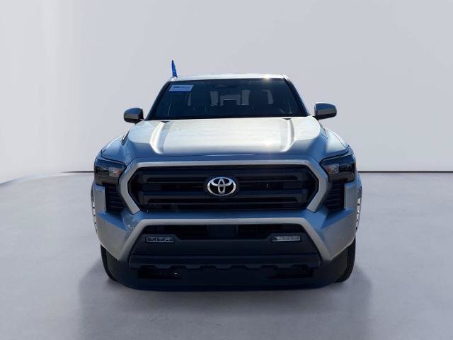 Used 2024 Toyota Tacoma SR5 AWD/4WD image 8