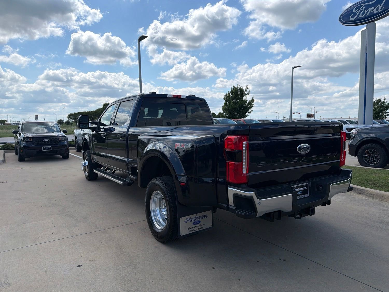 Certified 2024 Ford F350 Lariat w/ FX4 Off-Road Package AWD/4WD image 3