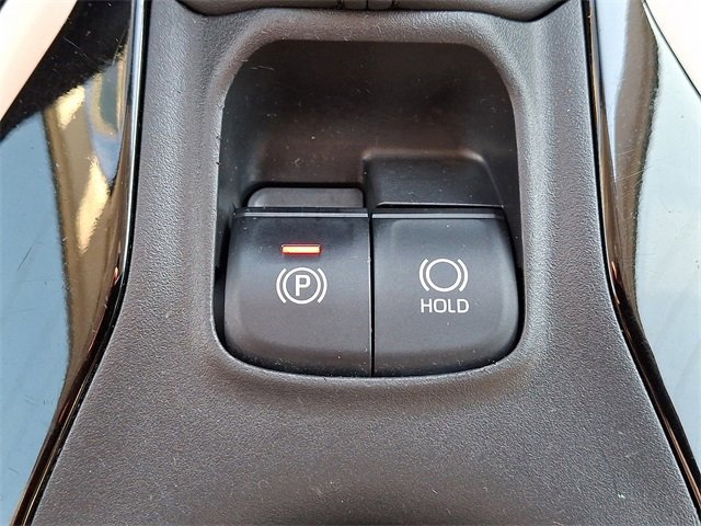 Used 2020 Toyota Corolla LE image 22