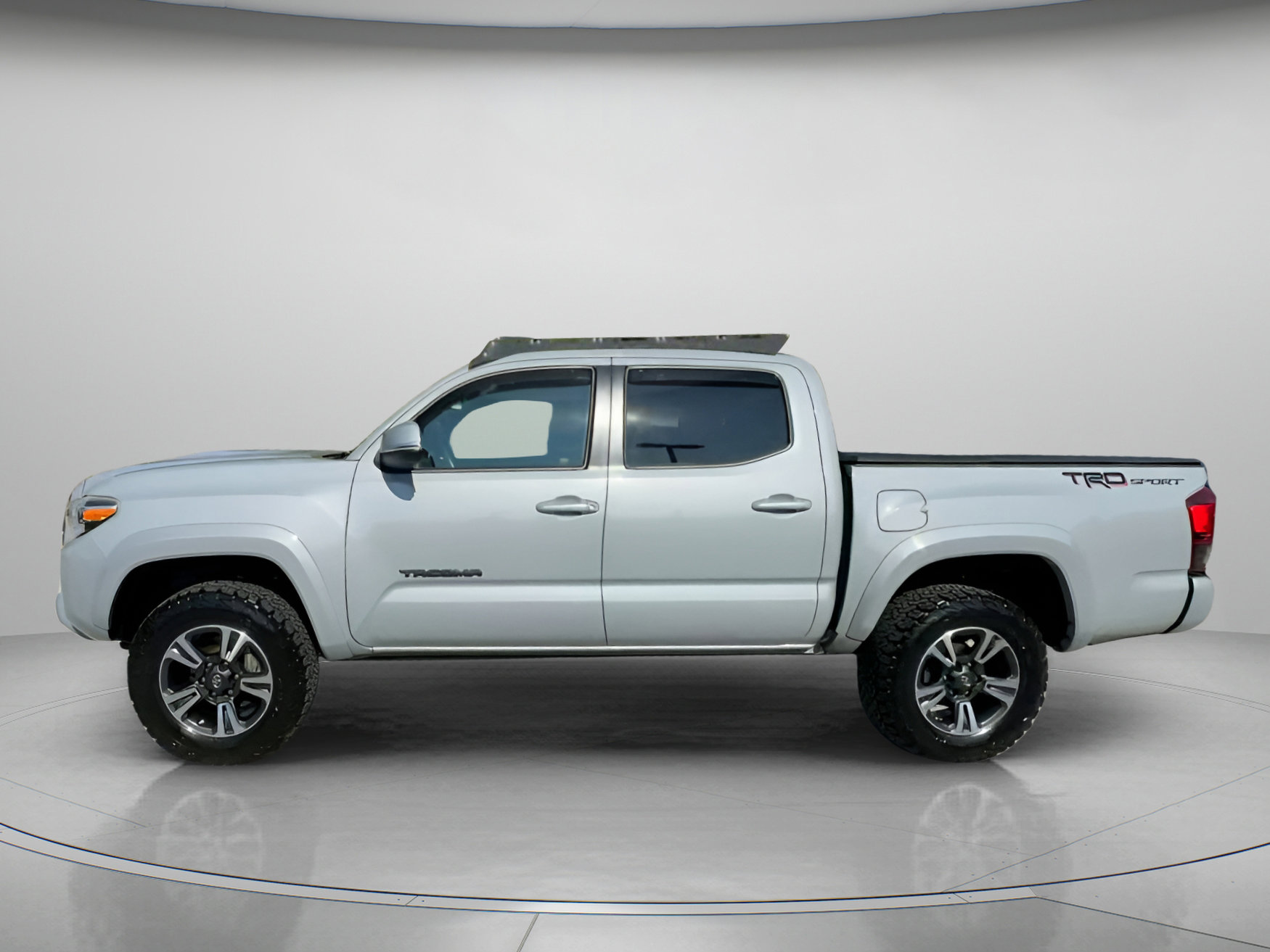 Used 2019 Toyota Tacoma TRD Sport image 15