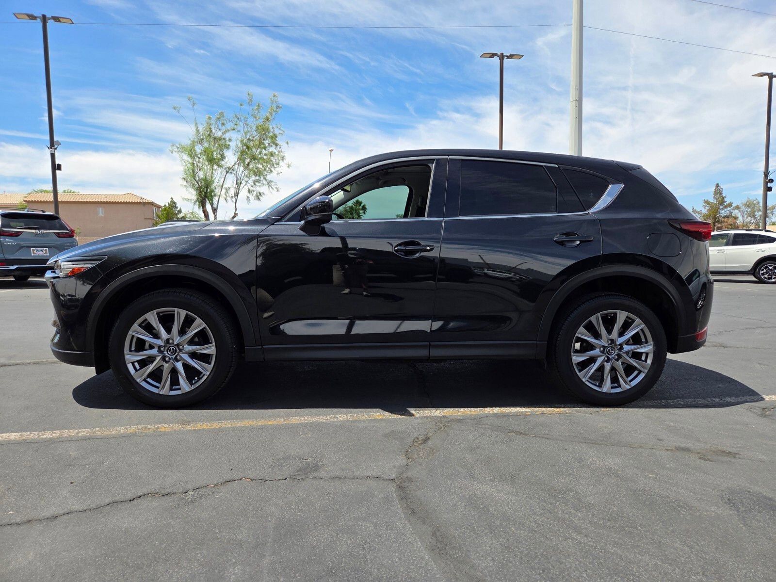 Used 2020 MAZDA CX-5 Grand Touring w/ GT Premium Package FWD image 3