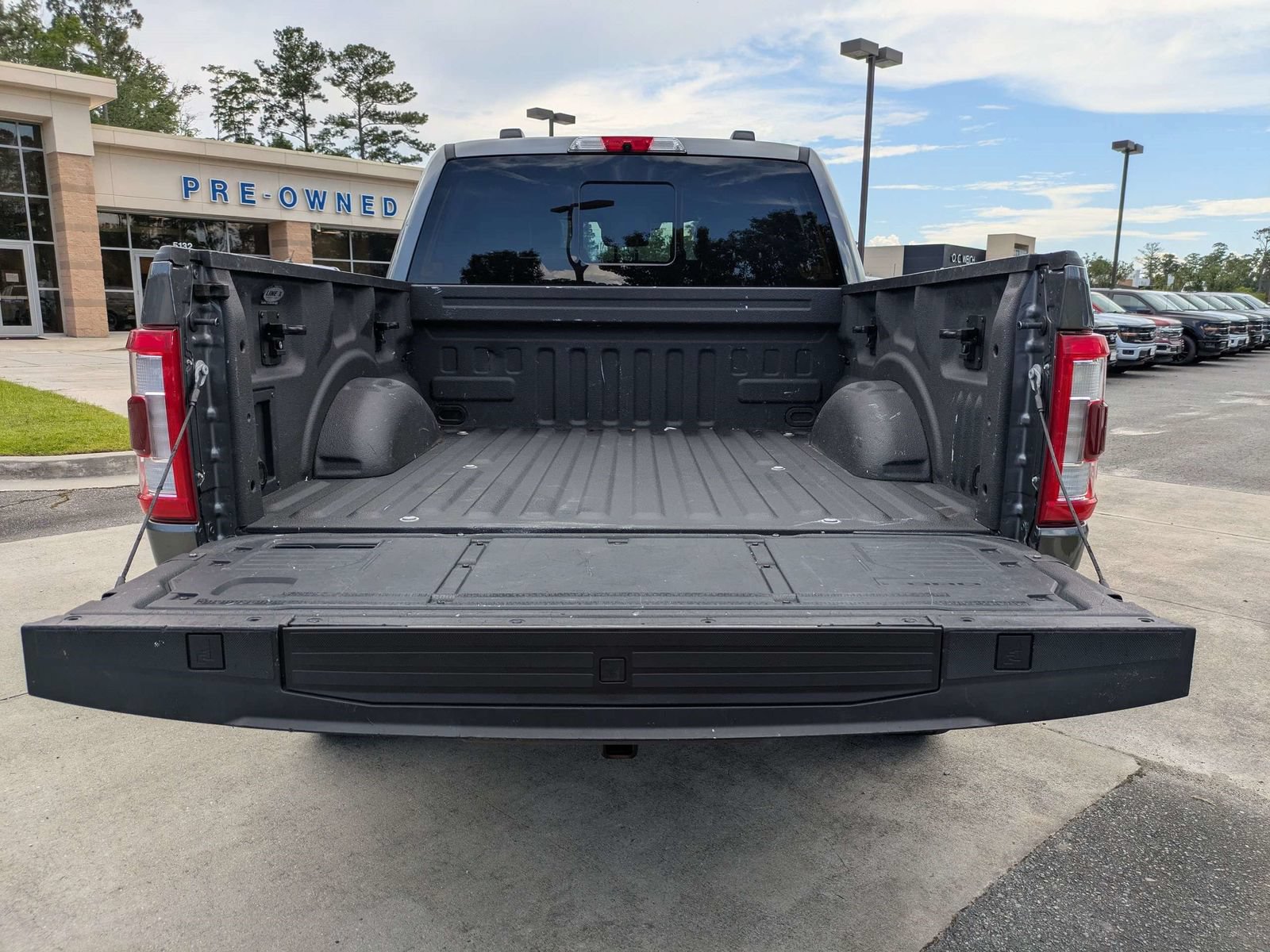 Certified 2022 Ford F150 Platinum w/ Equipment Group 701A High AWD/4WD image 5