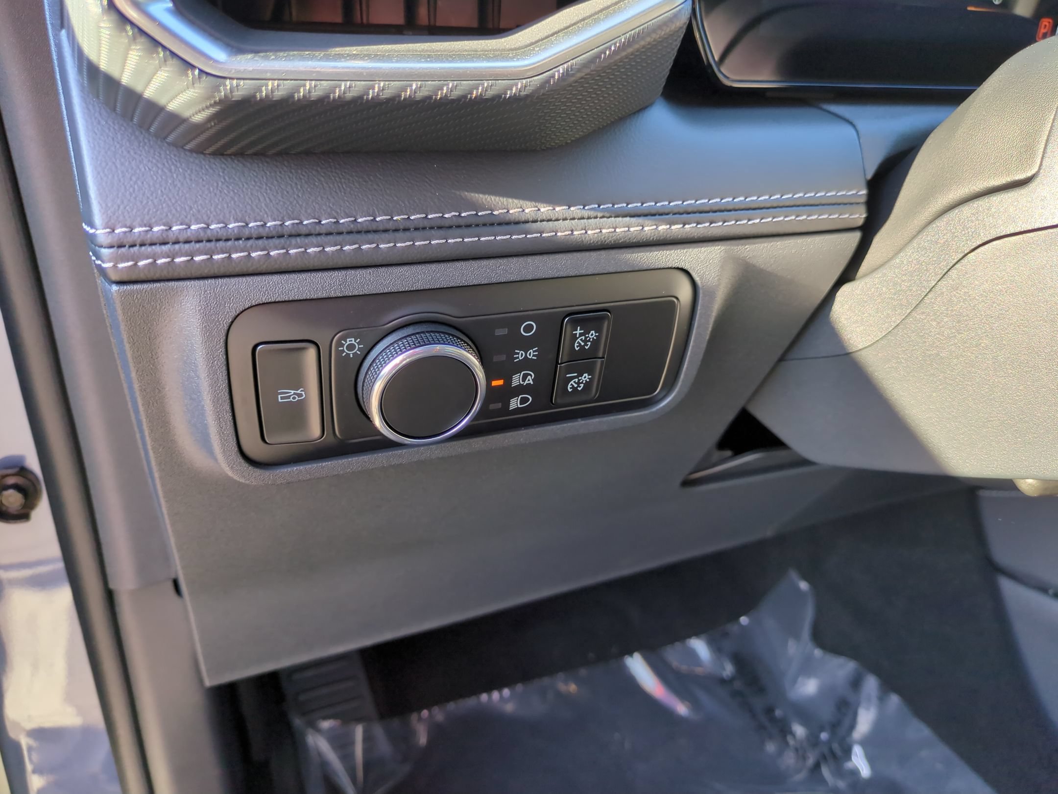 Certified 2025 Ford Mustang Premium RWD image 18