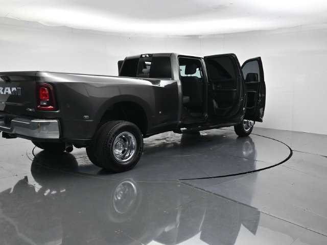 Used 2026 RAM 3500 Tradesman AWD/4WD image 47
