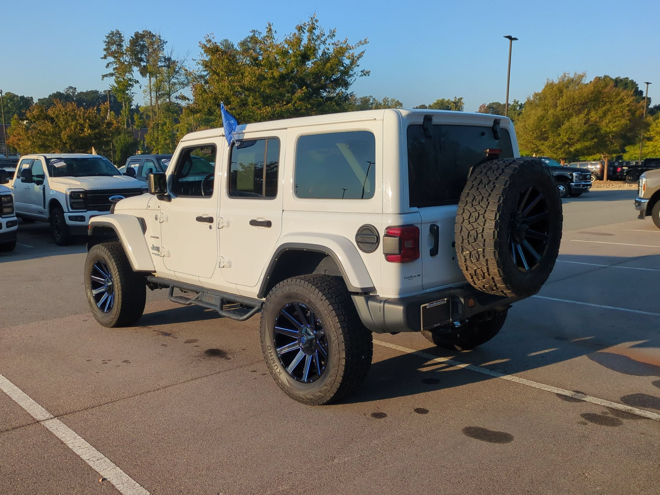 Used 2021 Jeep Wrangler Unlimited Sahara AWD/4WD image 6