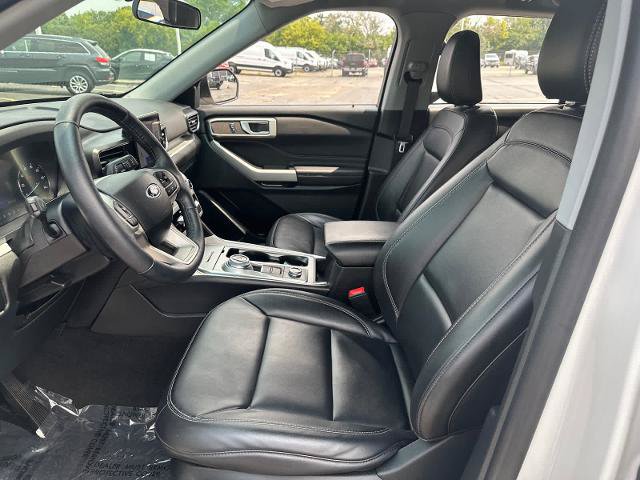 Certified 2023 Ford Explorer XLT w/ Equipment Group 202A AWD/4WD image 25