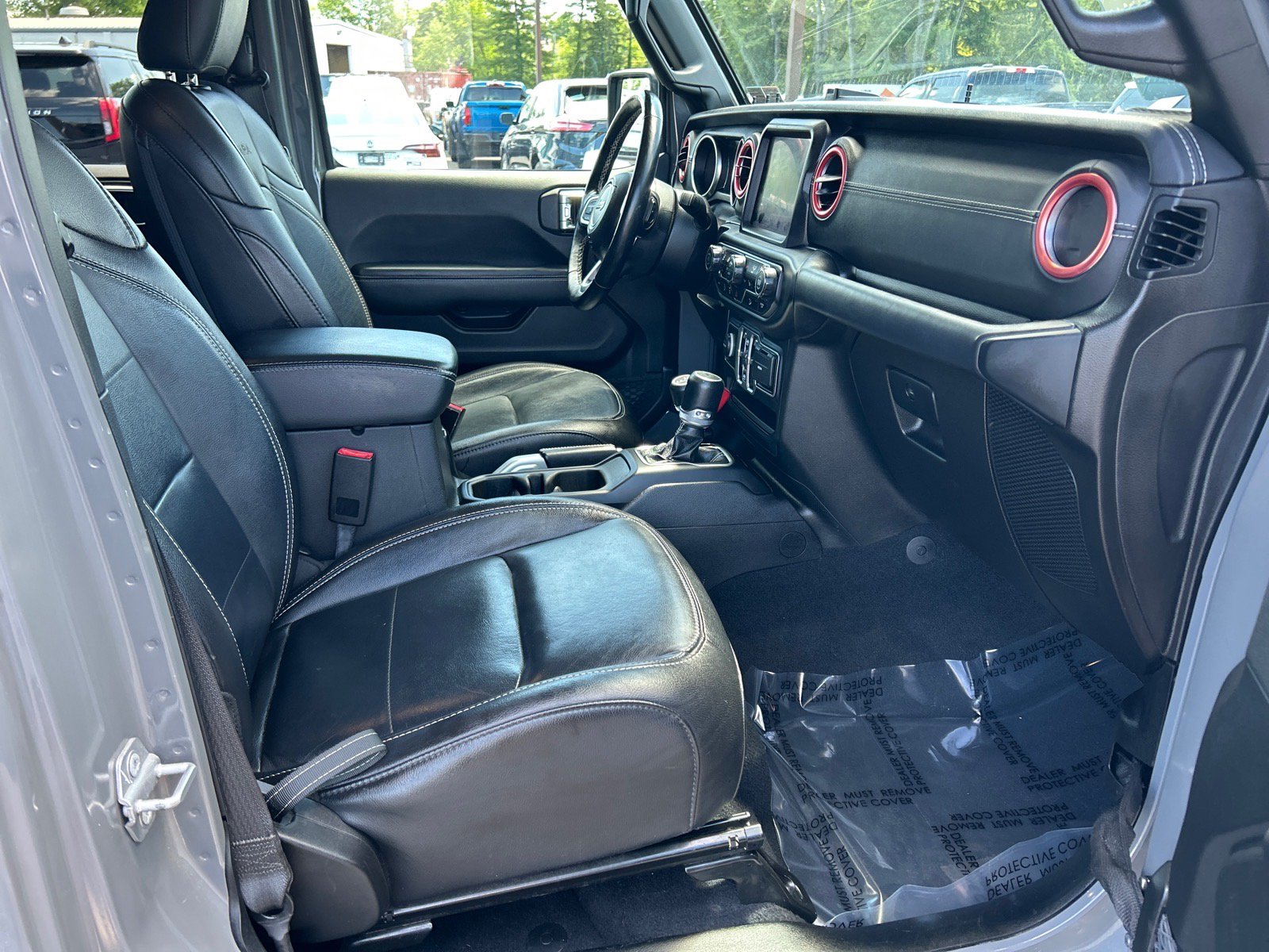 Used 2020 Jeep Wrangler Unlimited Sahara AWD/4WD image 16