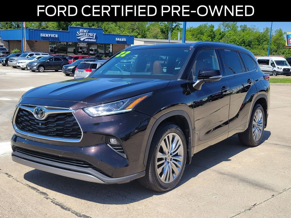 Used 2022 Toyota Highlander Platinum AWD/4WD image 2