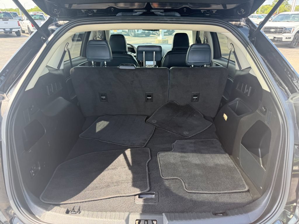 Certified 2023 Ford Edge SEL w/ Sport Appearance Package AWD/4WD image 11