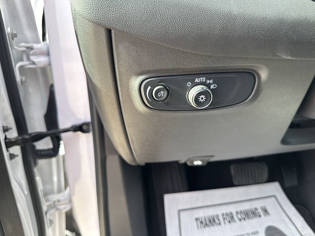 Used 2024 Chevrolet Equinox LT image 10