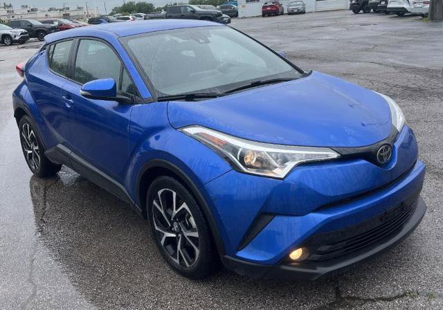 Used 2018 Toyota C-HR XLE FWD image 3