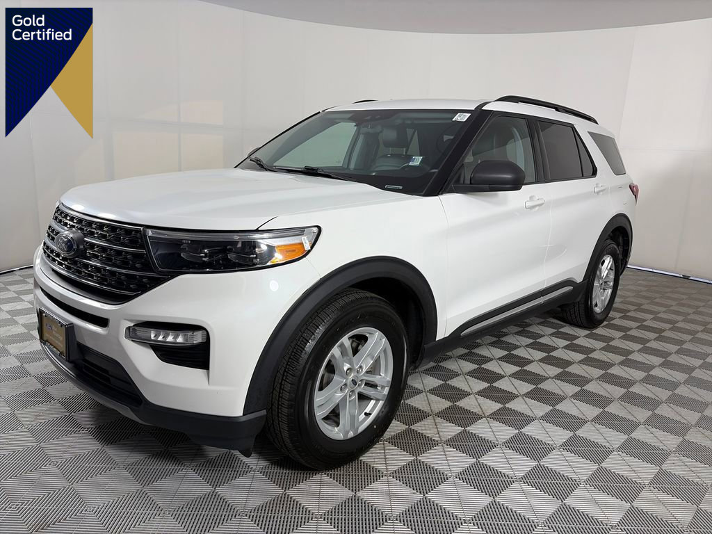 Certified 2024 Ford Explorer XLT w/ Equipment Group 202A image 1