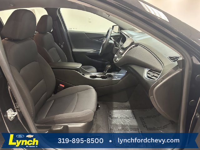 Used 2019 Chevrolet Malibu LT FWD image 7
