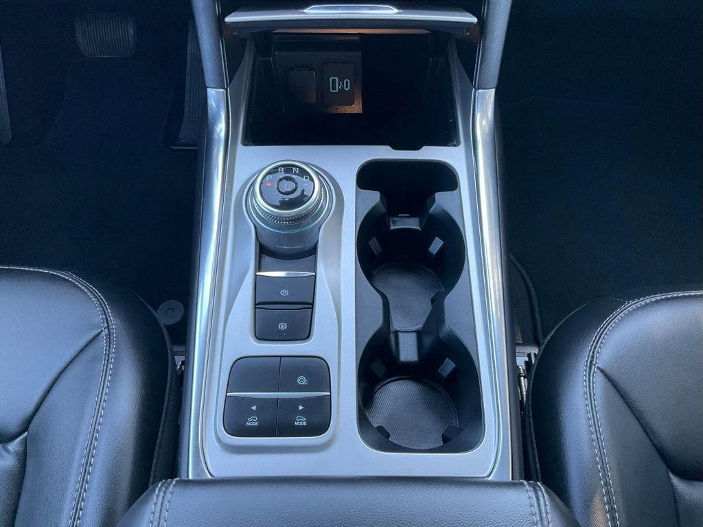 Certified 2022 Ford Explorer XLT w/ Equipment Group 202A image 52