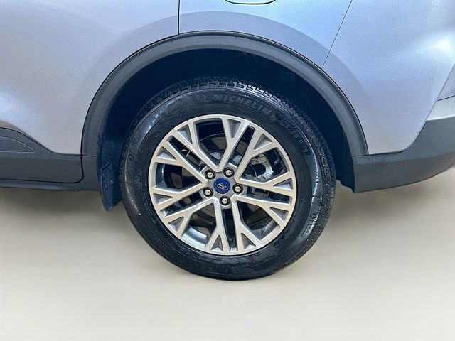 Certified 2022 Ford Escape SEL w/ Technology Package image 9