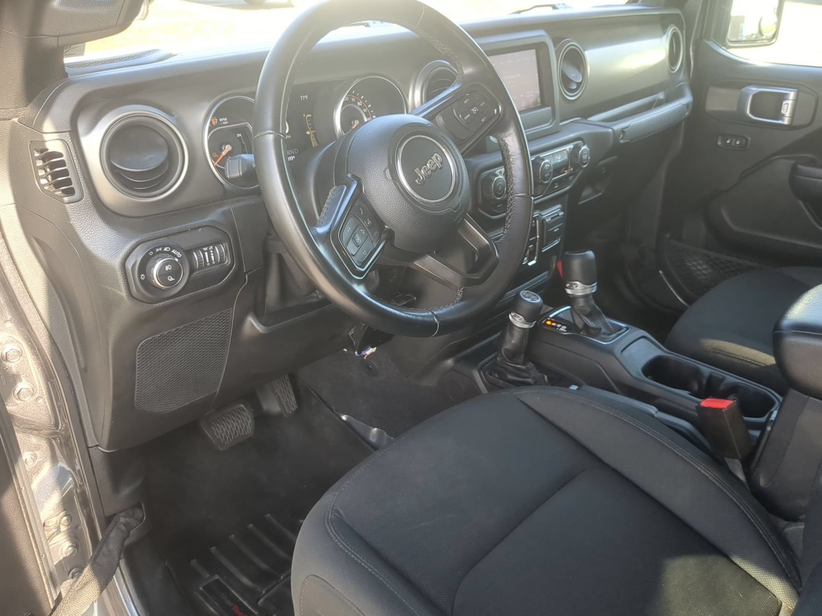 Used 2021 Jeep Gladiator Sport AWD/4WD image 14