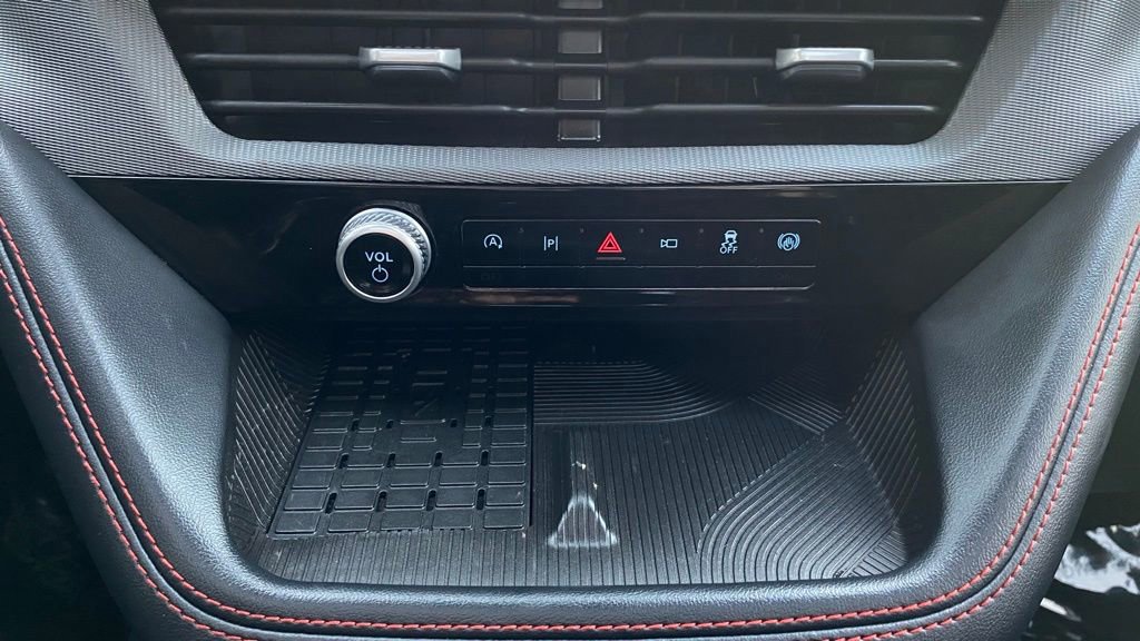 Certified 2025 Ford Explorer ST image 34