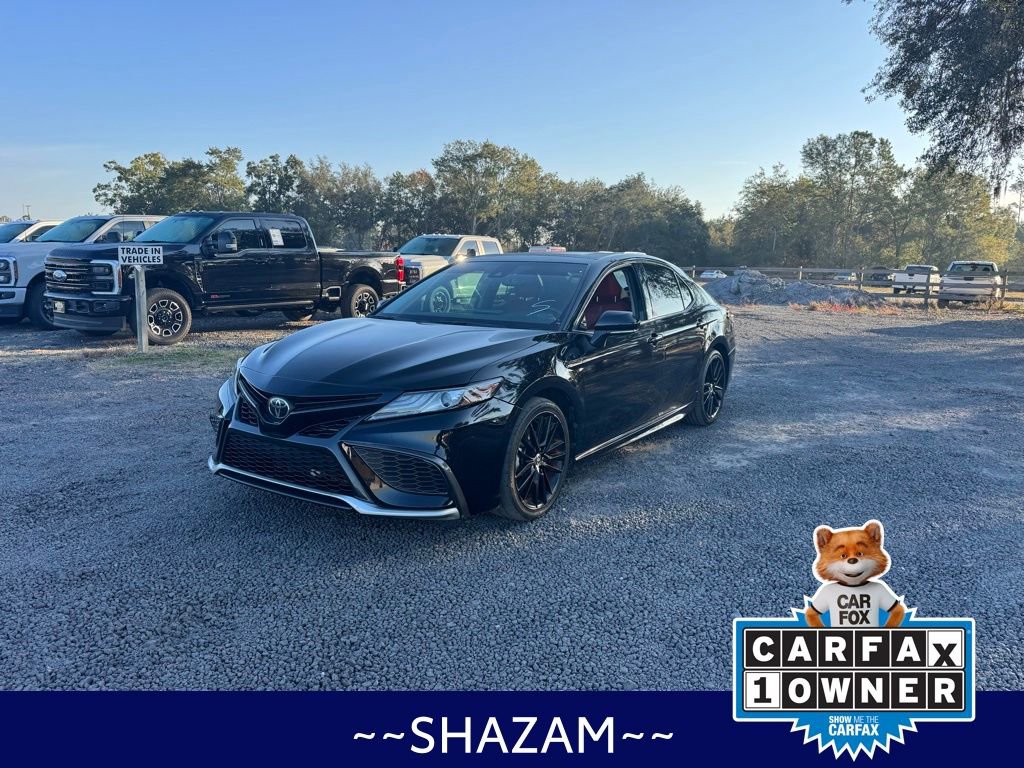 Used 2021 Toyota Camry XSE image 1