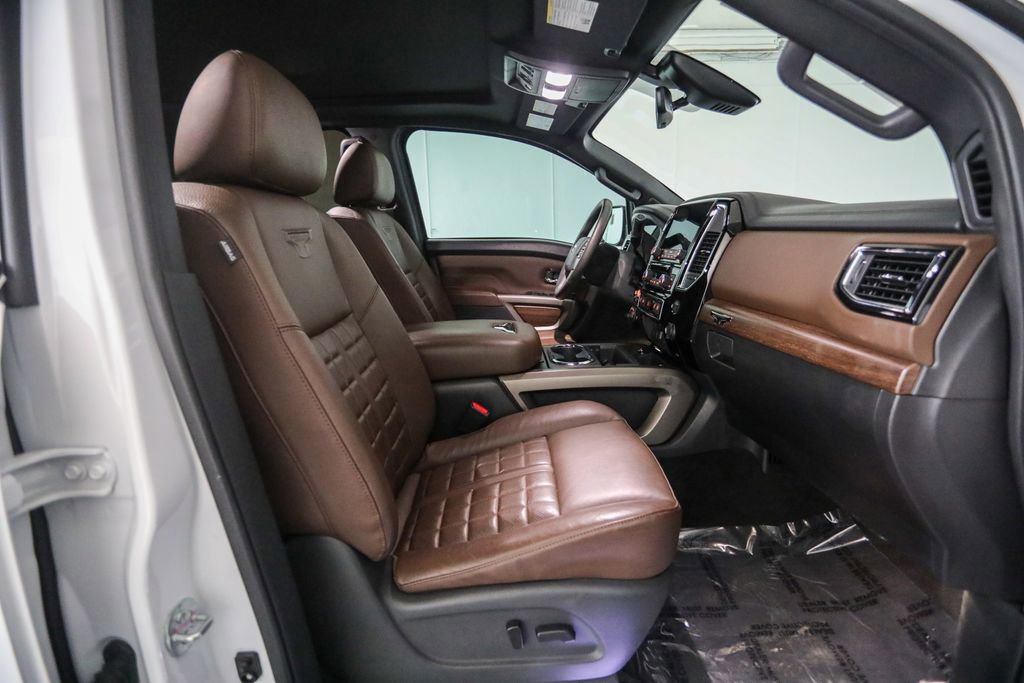 Used 2024 Nissan Titan Platinum Reserve w/ Moonroof Package image 28