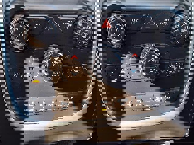 Used 2019 Dodge Durango SXT image 15