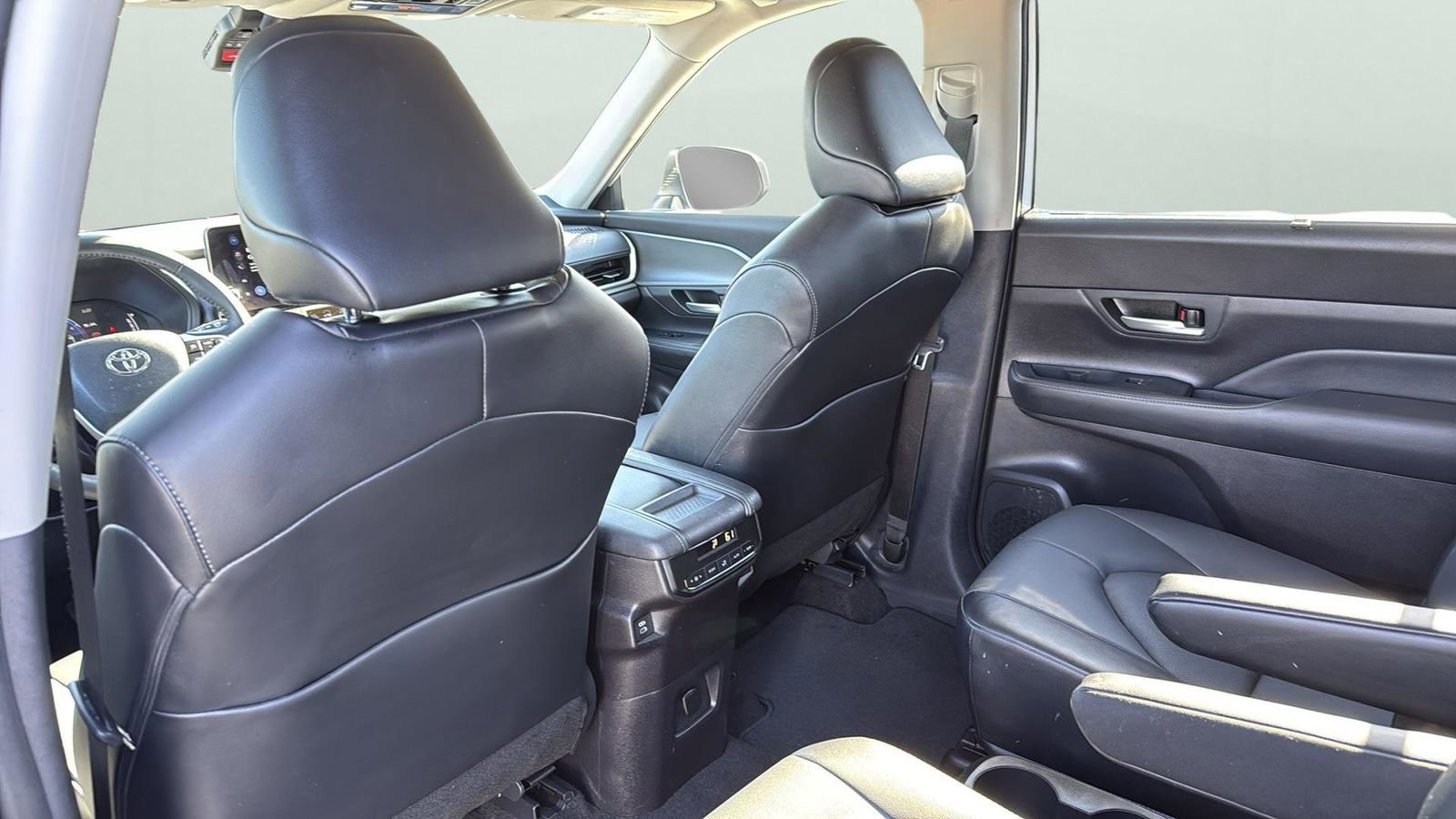 Used 2024 Toyota Grand Highlander XLE image 29