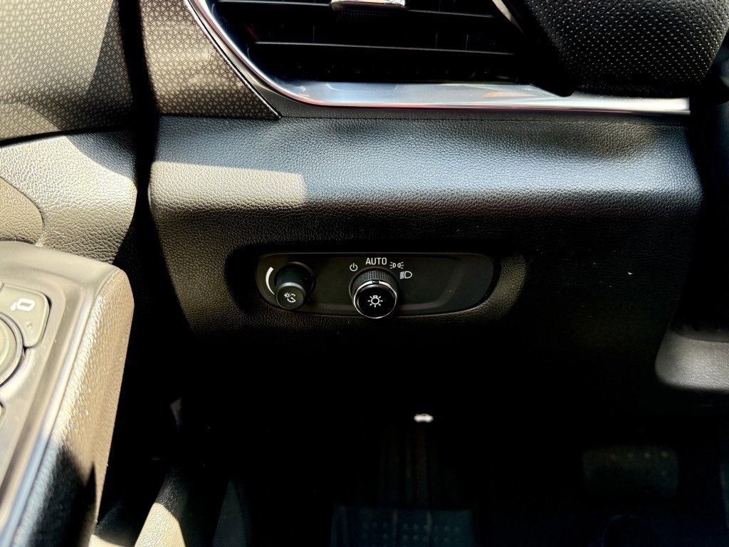 Used 2023 Chevrolet Traverse Premier image 27