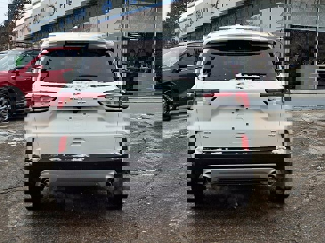 Certified 2022 Ford Escape SEL image 2