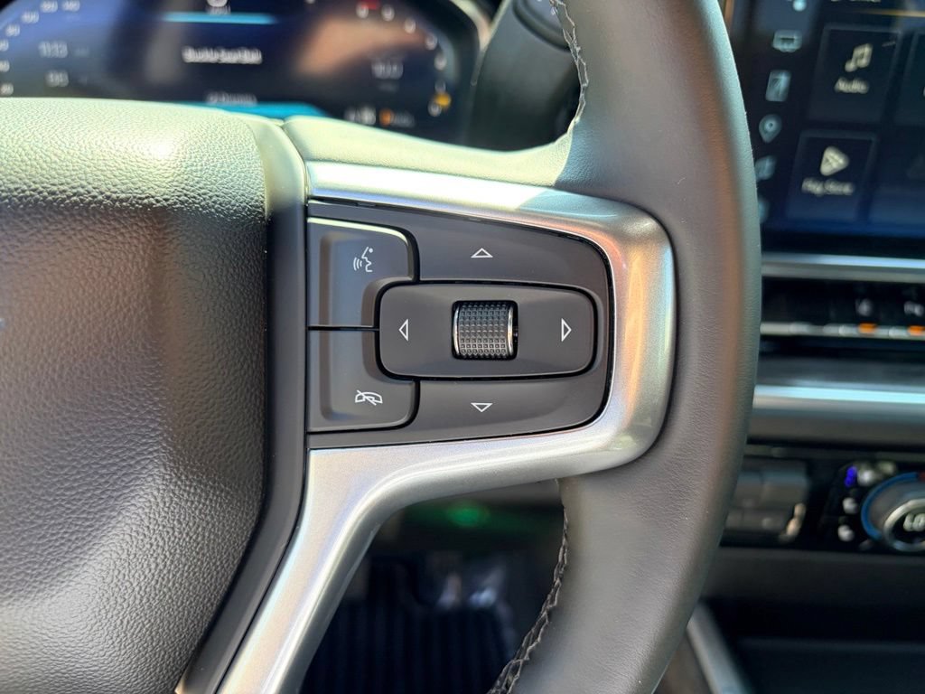 Used 2026 Chevrolet Silverado 2500 LTZ w/ LTZ Premium Package AWD/4WD image 9