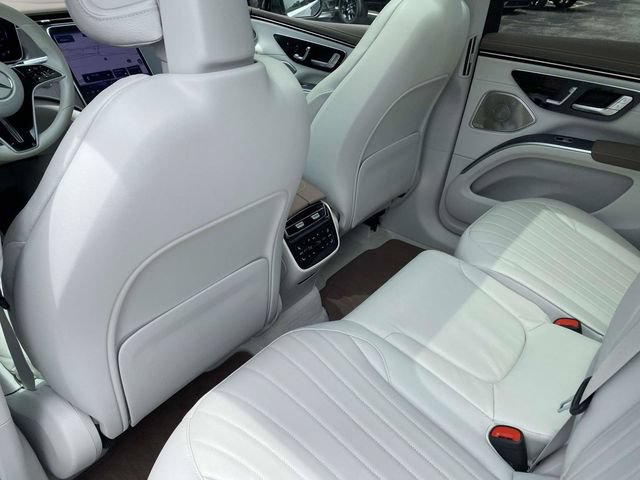 Used 2023 Mercedes-Benz EQS 450+ SUV image 16