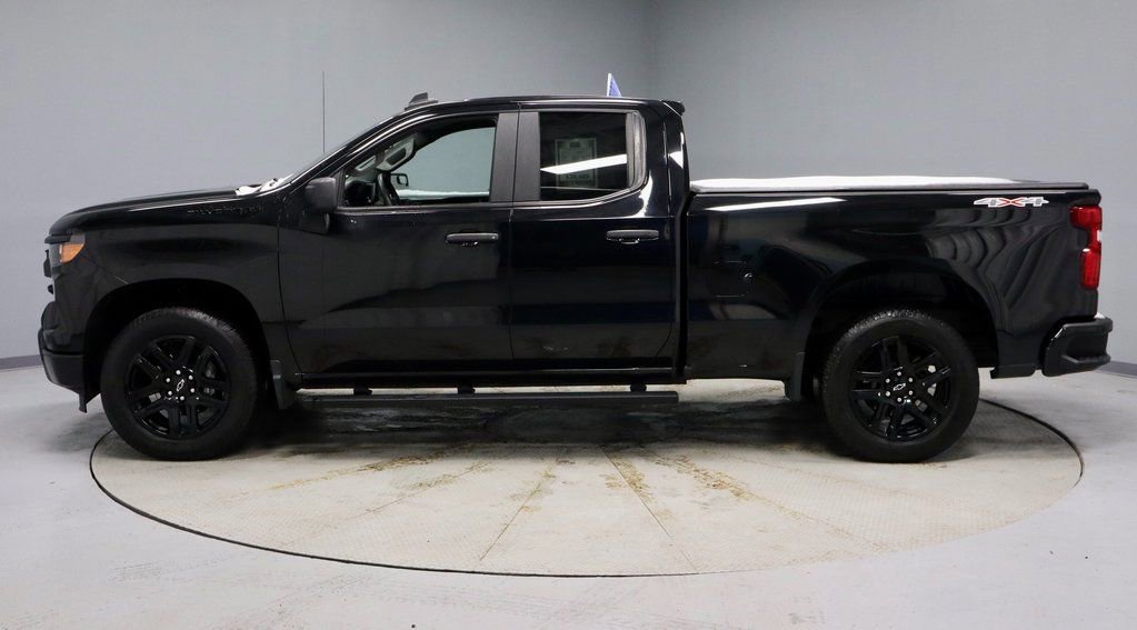 Used 2023 Chevrolet Silverado 1500 Custom w/ LPO, Dark Essentials Package image 2