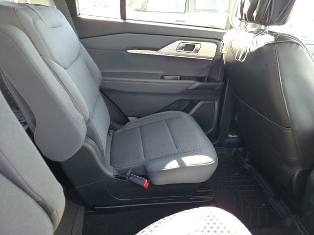 Certified 2025 Ford Explorer Active image 15