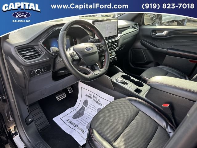 Certified 2023 Ford Escape ST-Line w/ Tech Pack #1 image 18