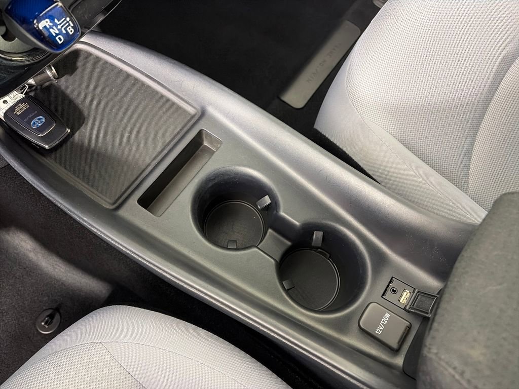 Used 2020 Toyota Prius LE w/ Carpet Mat Package image 22