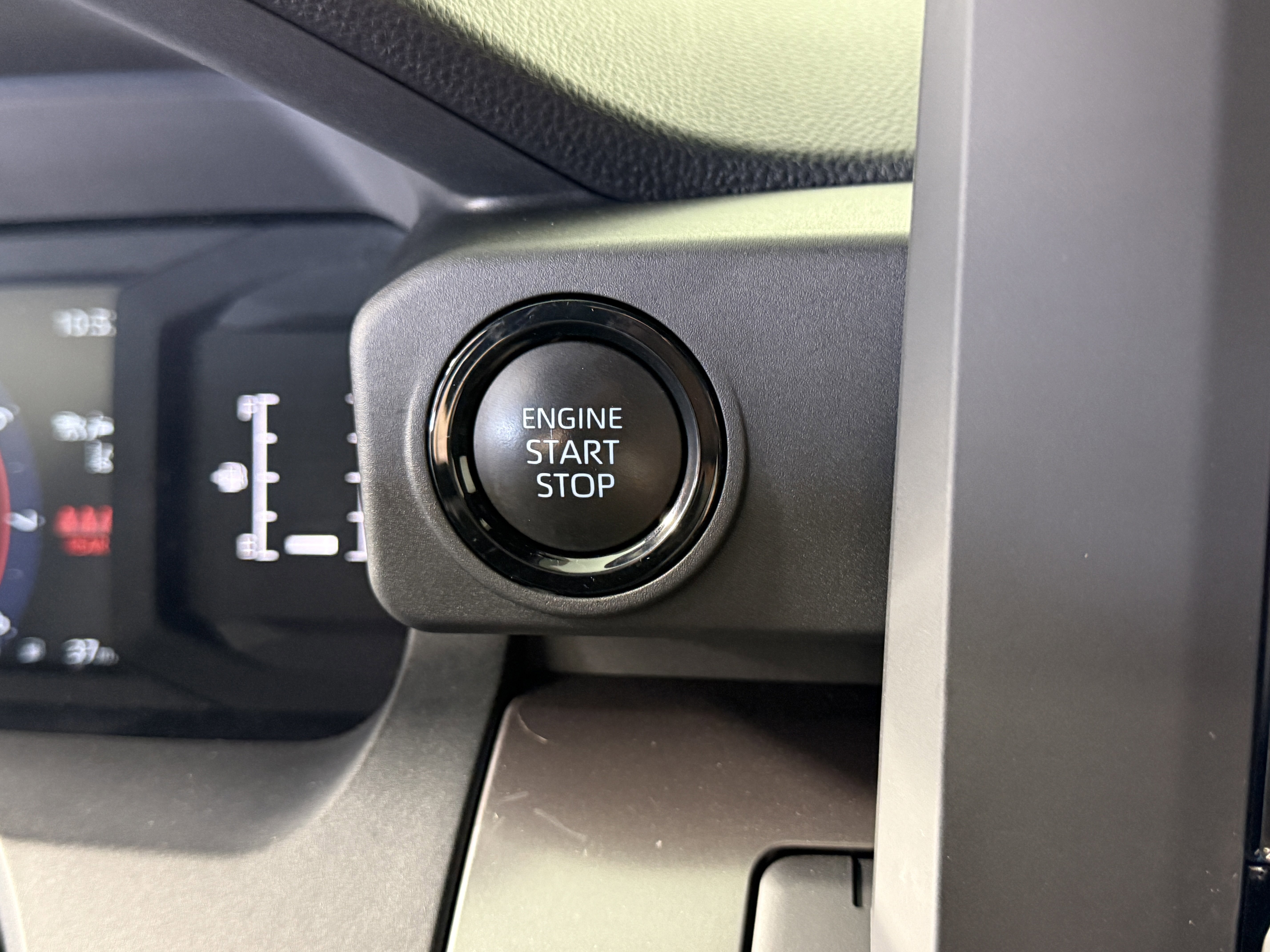 Used 2024 Toyota Tacoma SR5 w/ SR5 Upgrade Package image 28