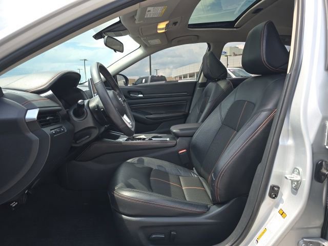 Used 2022 Nissan Altima 2.5 SR FWD image 11