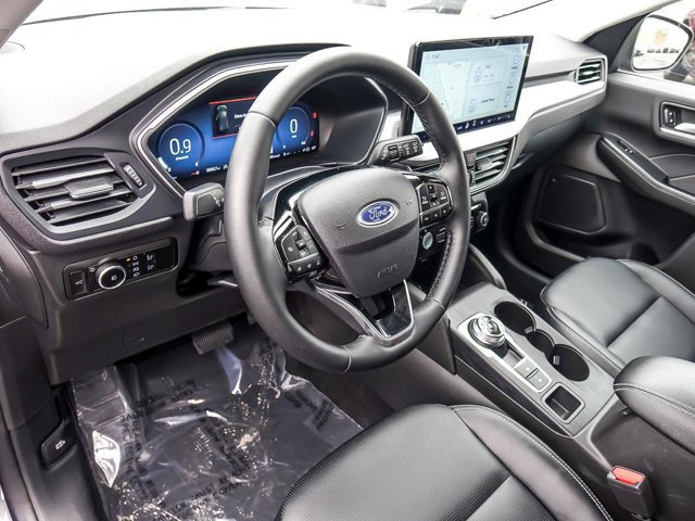Certified 2025 Ford Escape Platinum AWD/4WD image 14